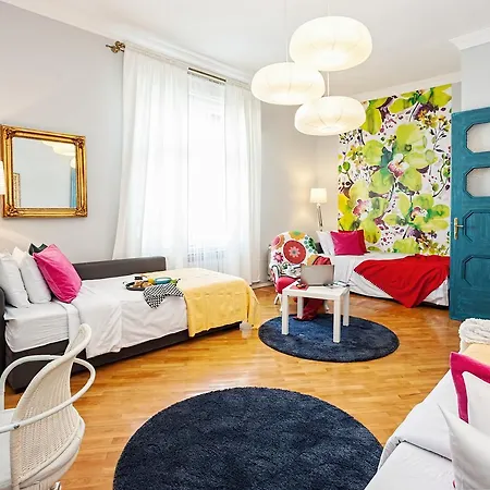 Designer Eclectica Apartment